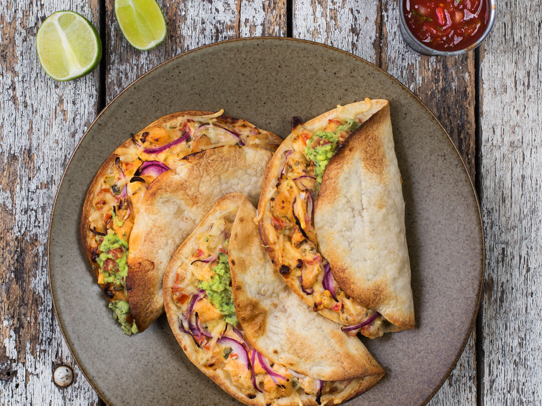 Fajitas de pollo con dos dips