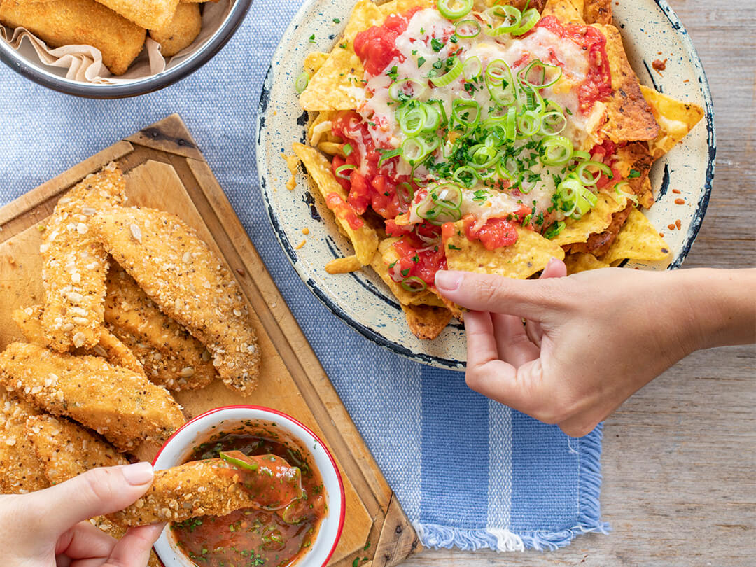 Dipeo entre amigos, Bastoncitos de mozzarella, Chicken fingers, Nachos gratinados